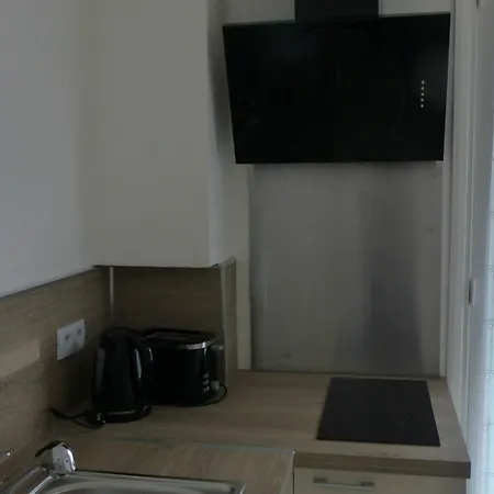 Lovely Renovated 5pax In The Heart Of Apartment *