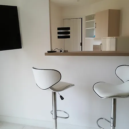 Apartment Lovely Renovated 5pax In The Heart Of *