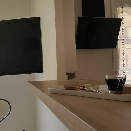 Lovely Renovated 5pax In The Heart Of * Cannes