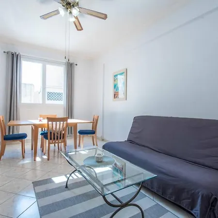 Apartment Lovely Renovated 5pax In The Heart Of