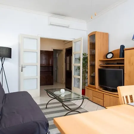 Apartment Lovely Renovated 5pax In The Heart Of *